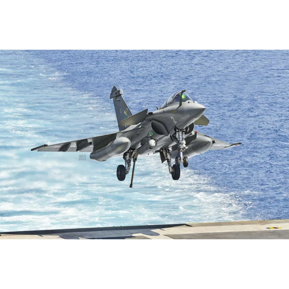 Rafale F-XLRM: French Navy's Striking Fighter Scale Model - 1/48 Academy